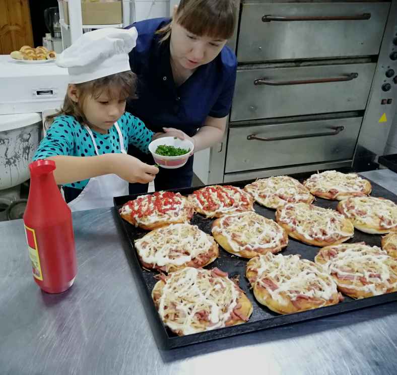 Шеф-повара семейных ресторанов сошлись в кулинарном поединке
