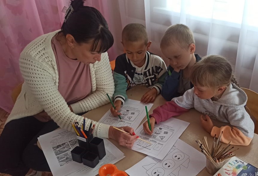 Ивановские дошкольники познакомились со светофором и повторили Правила дорожного движения