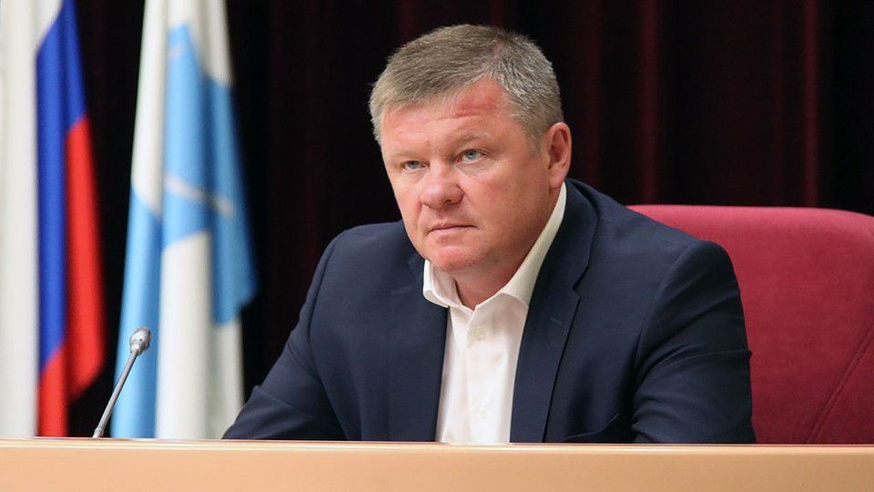 Михаил Исаев назвал верным решение Губернатора премировать работников социальных учреждений области