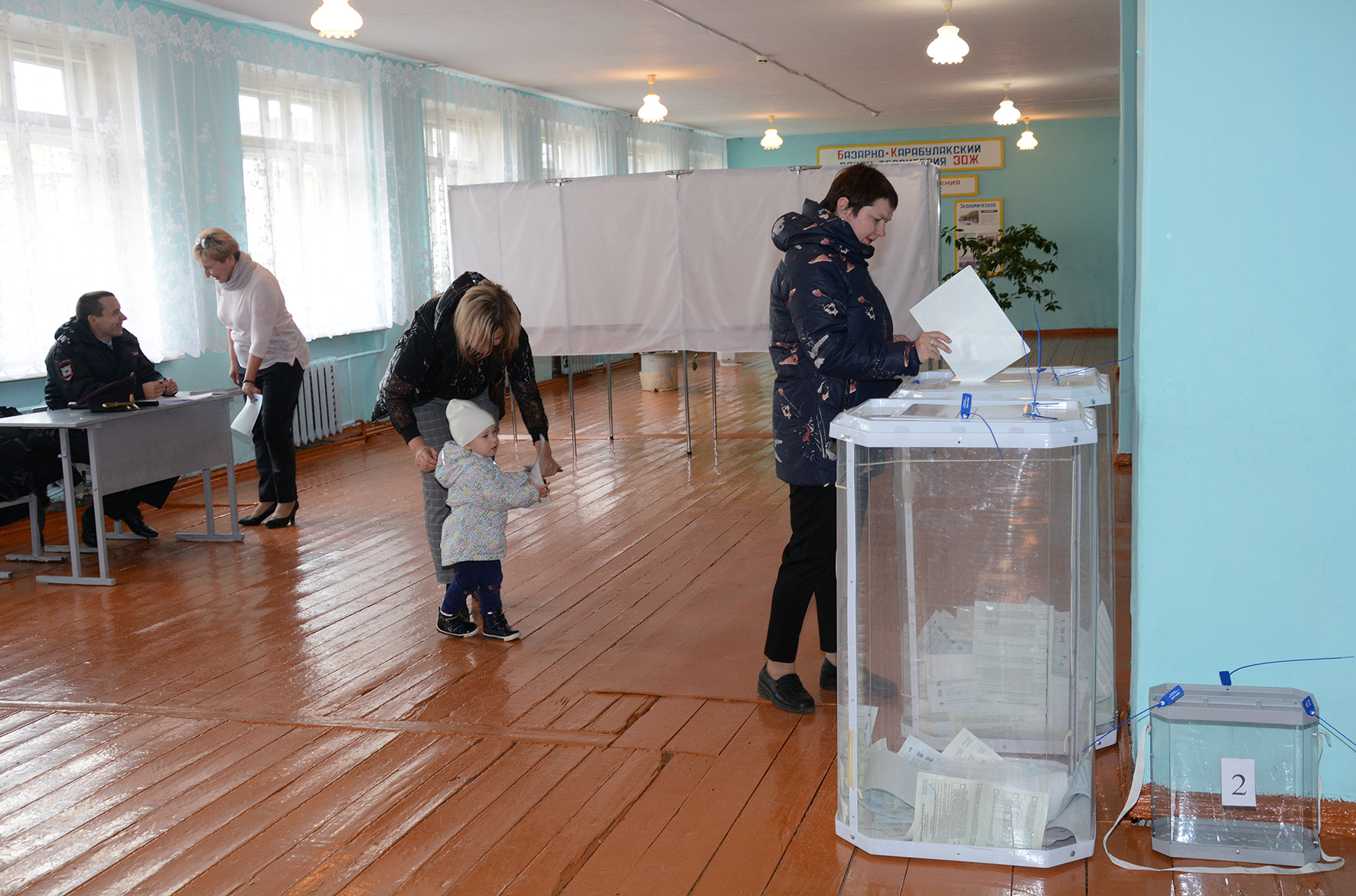 Выборы-2022: явка в Базарно-Карабулакском районе достигла 42,69%