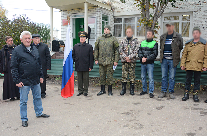 В региональный сборный пункт отправились очередные резервисты