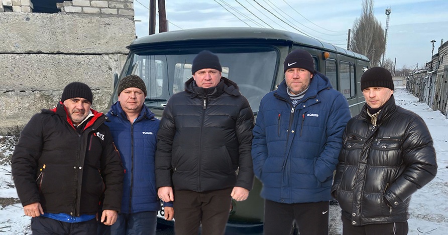 Коллектив фермерского хозяйства Д. В. Макарова отправил на фронт автомобиль