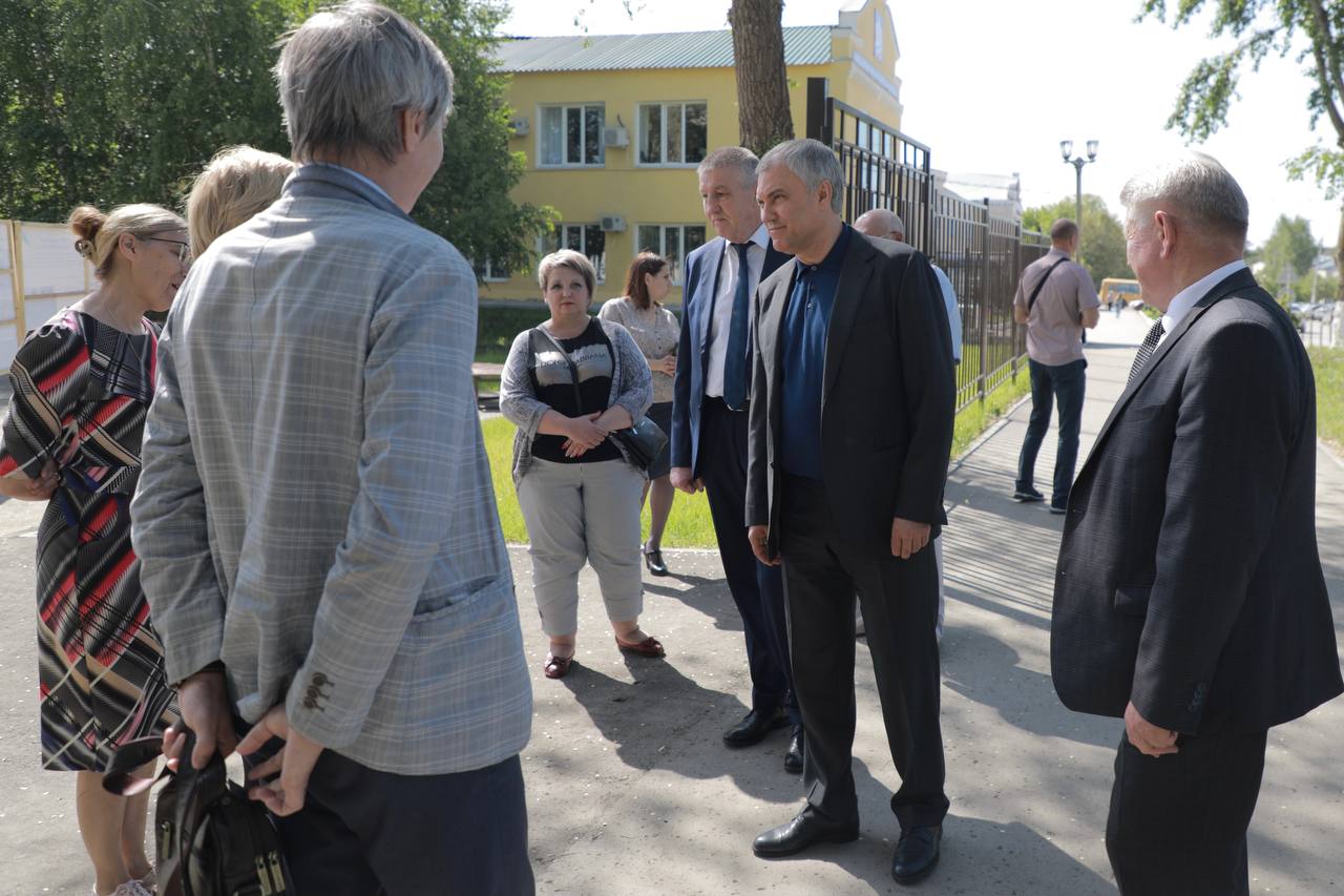 Вячеслав Володин сегодня работает в своем избирательном округе – Саратовской области