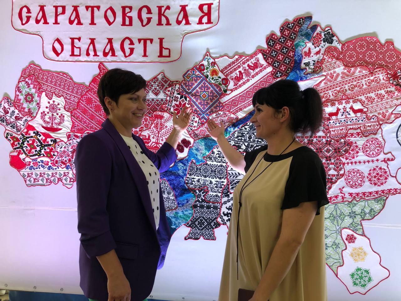 Презентована вышитая карта Саратовской области