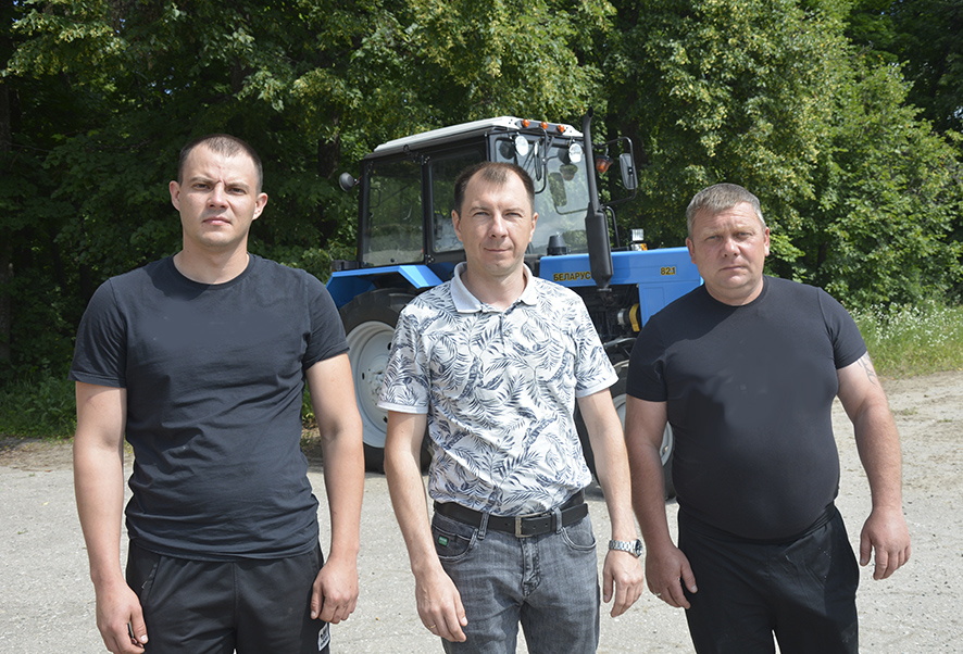 Нацпроект «Экология»: новый трактор появился в лесосеменной станции