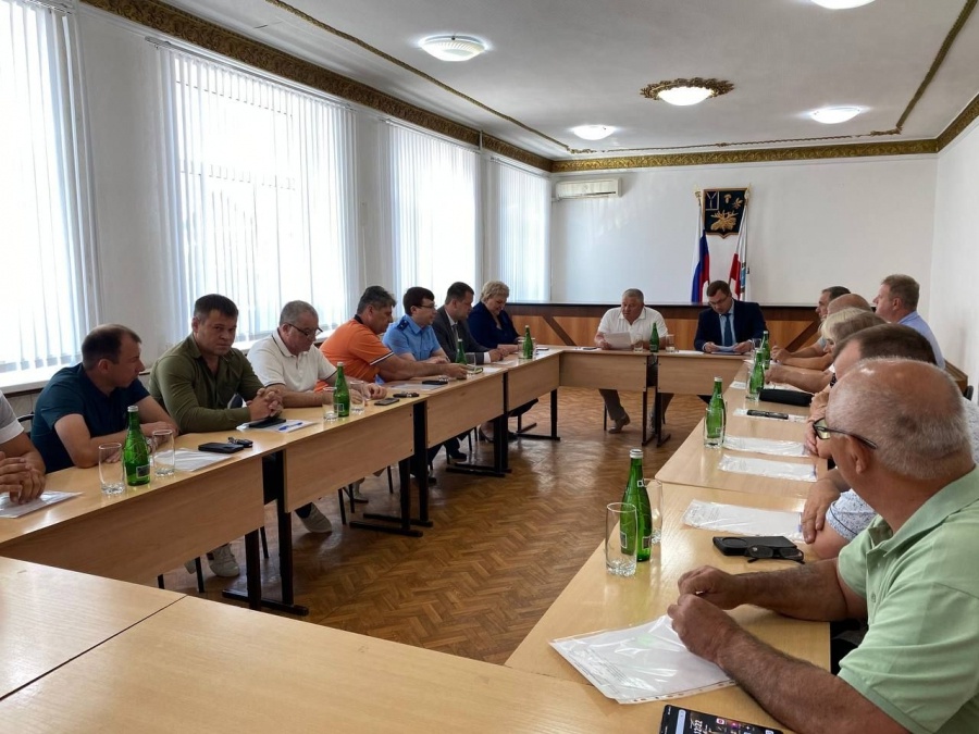 Базарно-Карабулакский район возглавил Артём Курочкин