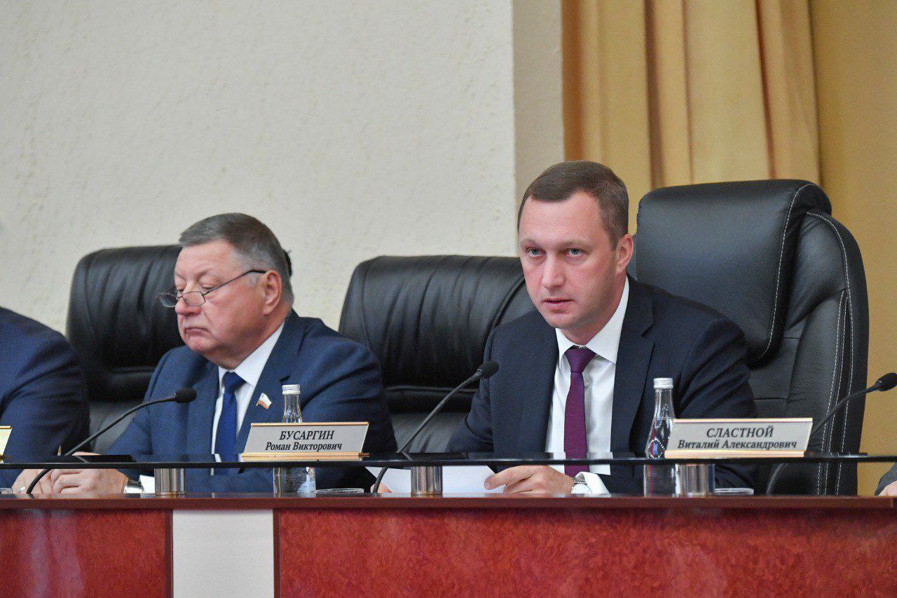 Роман Бусаргин заявил о личной ответственности глав районов за вхождение муниципалитетов в программу модернизации здравоохранения