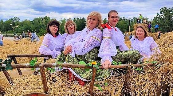 В Марксе состоялся VII Открытый районный фестиваль «Хлебная пристань»