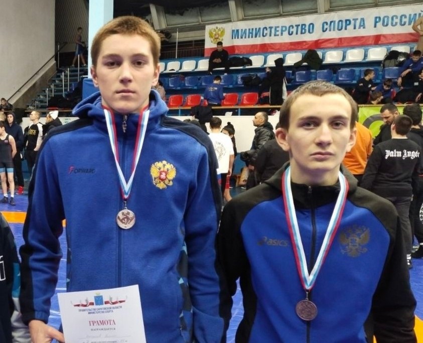 В СК «Кристалл» г. Саратова состоялся чемпионат и первенство Саратовской области по греко-римской борьбе