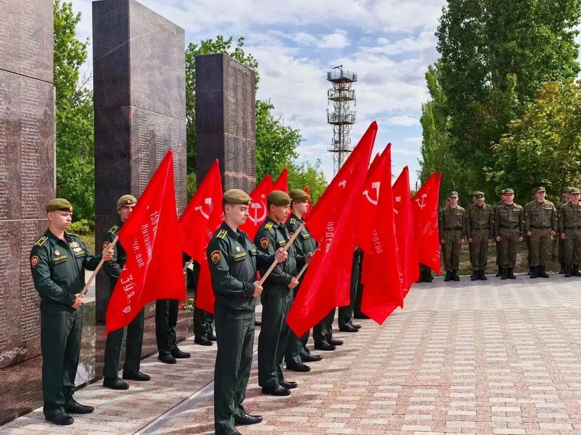 Имена жителей района, погибших на СВО, увековечены в Парке Победы Саратова